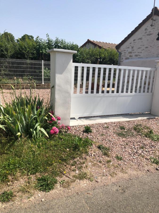 Studio 11M2 Magny-Cours Exterior photo